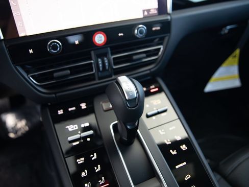 New 2026 Porsche Macan S AWD/4WD image 16