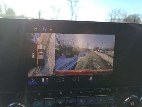 Used 2024 Chevrolet Colorado ZR2 w/ ZR2 Convenience Package III image 22