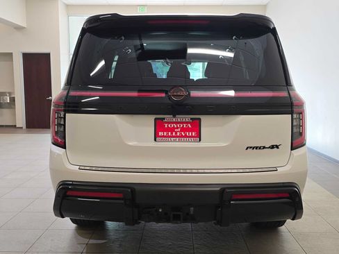 Used 2025 Nissan Armada PRO-4X AWD/4WD image 5