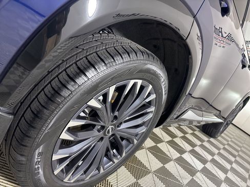 Used 2024 Nissan Rogue Platinum w/ Platinum Premium Package image 32