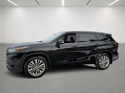 Used 2024 Toyota Highlander Platinum