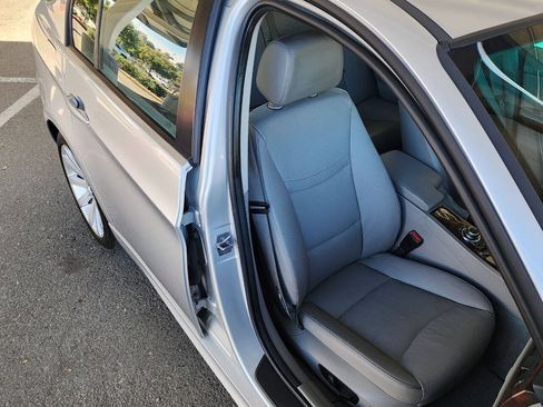 Used 2011 BMW 328i Sedan RWD image 25