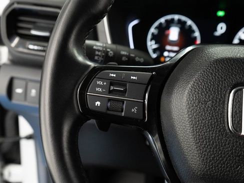 Certified 2025 Honda Pilot EX-L image 22