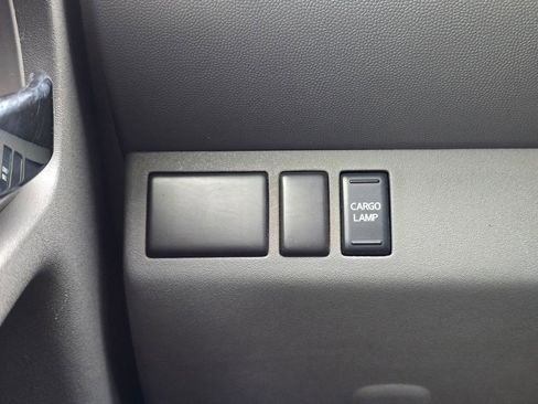 Used 2018 Nissan Frontier S RWD image 32