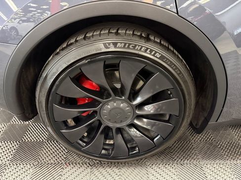 Used 2022 Tesla Model Y Performance AWD/4WD image 19