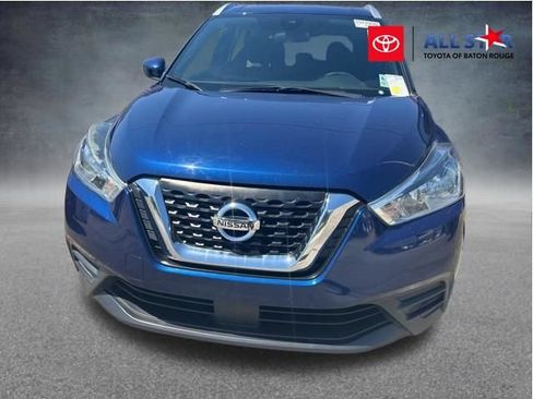 Used 2020 Nissan Kicks SV FWD image 1