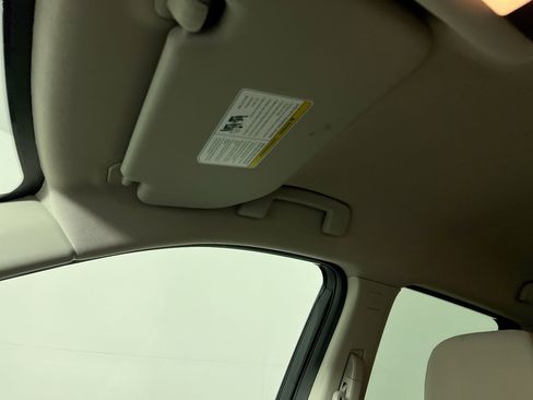 Used 2025 Nissan Rogue SV image 19