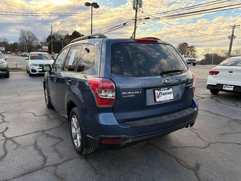 Used 2014 Subaru Forester 2.5i Premium w/ All-Weather Package image 10