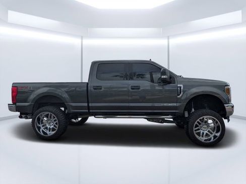 Used 2019 Ford F250 XLT w/ XLT Value Package AWD/4WD image 2