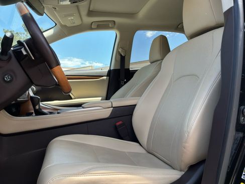 Used 2020 Lexus RX 450h AWD w/ Premium Package image 18