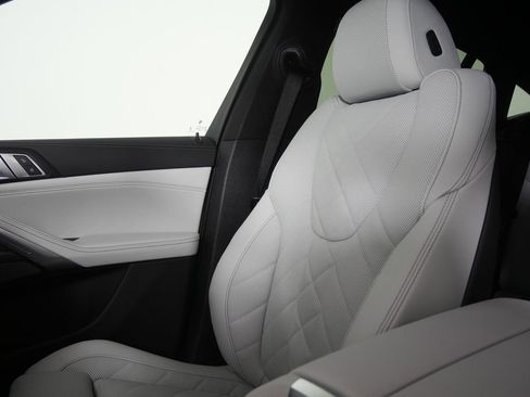New 2027 BMW X6 xDrive40i w/ Premium Package AWD/4WD image 21