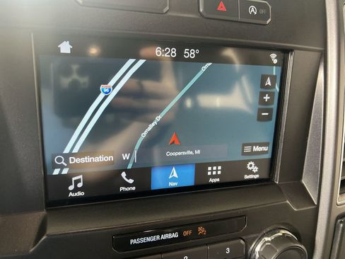 Used 2018 Ford F150 XLT w/ Equipment Group 302A Luxury AWD/4WD image 15