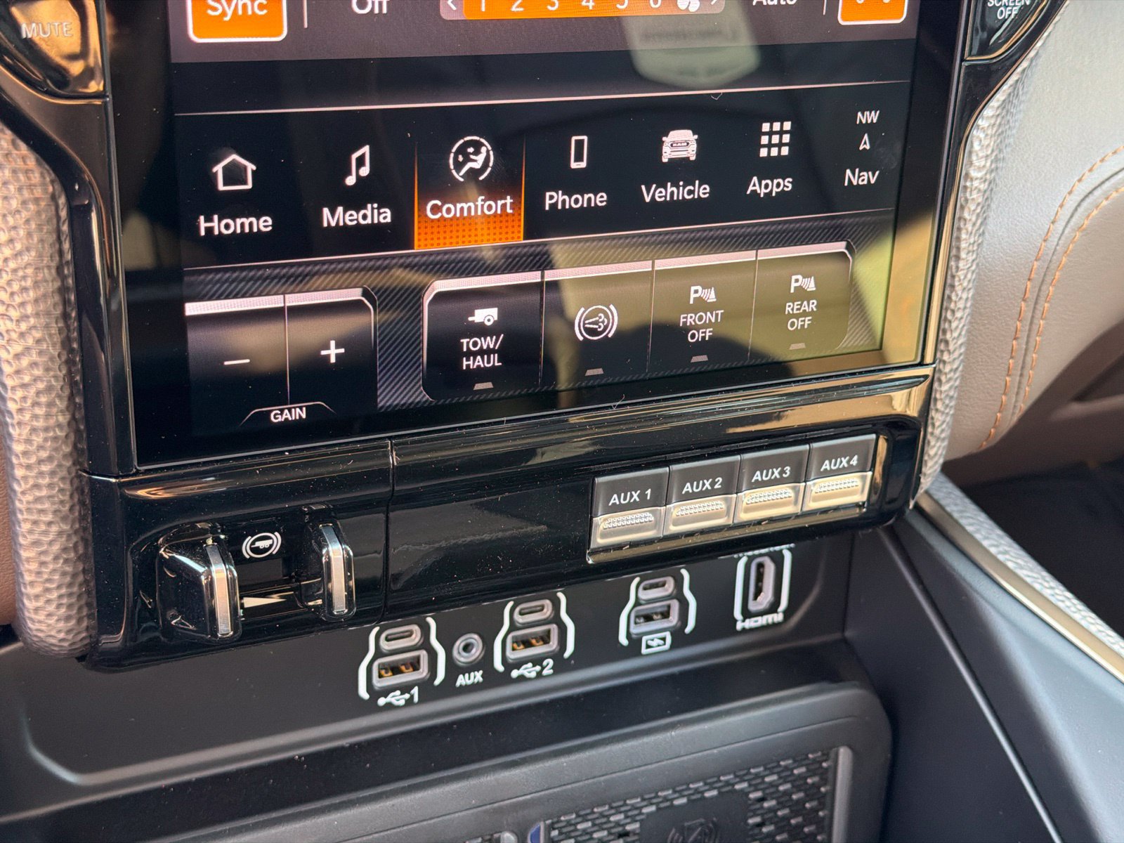 New 2027 RAM 3500 Limited AWD/4WD image 25