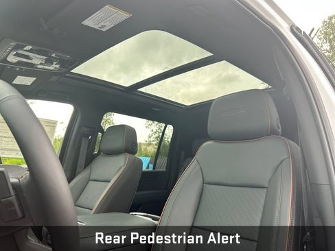 New 2026 GMC Yukon XL AT4 AWD/4WD image 10