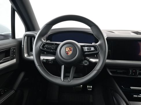 New 2026 Porsche Cayenne S image 12