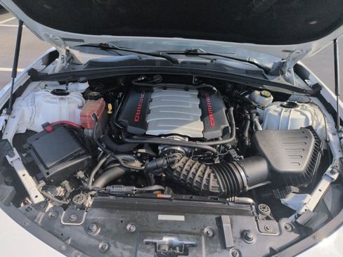 Used 2016 Chevrolet Camaro SS RWD image 21