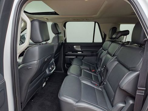 Used 2025 Ford Expedition Max Platinum w/ Driver's Package AWD/4WD image 20