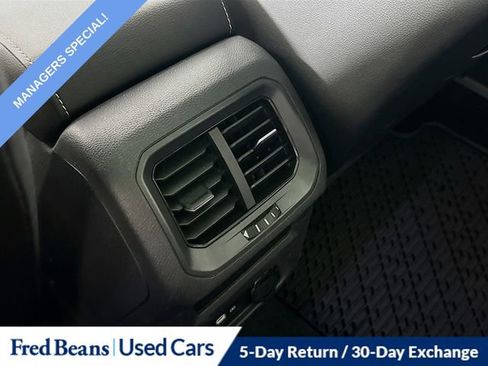 Used 2023 Volkswagen Tiguan SE image 26