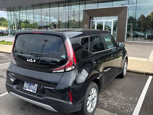 Used 2025 Kia Soul LX w/ LX Technology Package FWD image 6