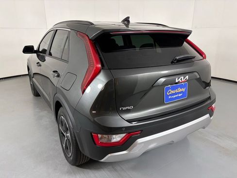 New 2026 Kia Niro EX FWD image 6