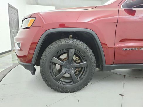 Used 2021 Jeep Grand Cherokee Laredo X AWD/4WD image 32