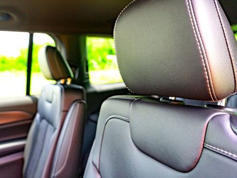 New 2025 Jeep Grand Cherokee L Altitude RWD image 25
