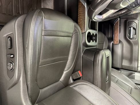 Used 2020 GMC Sierra 1500 Denali w/ Denali Ultimate Package AWD/4WD image 12
