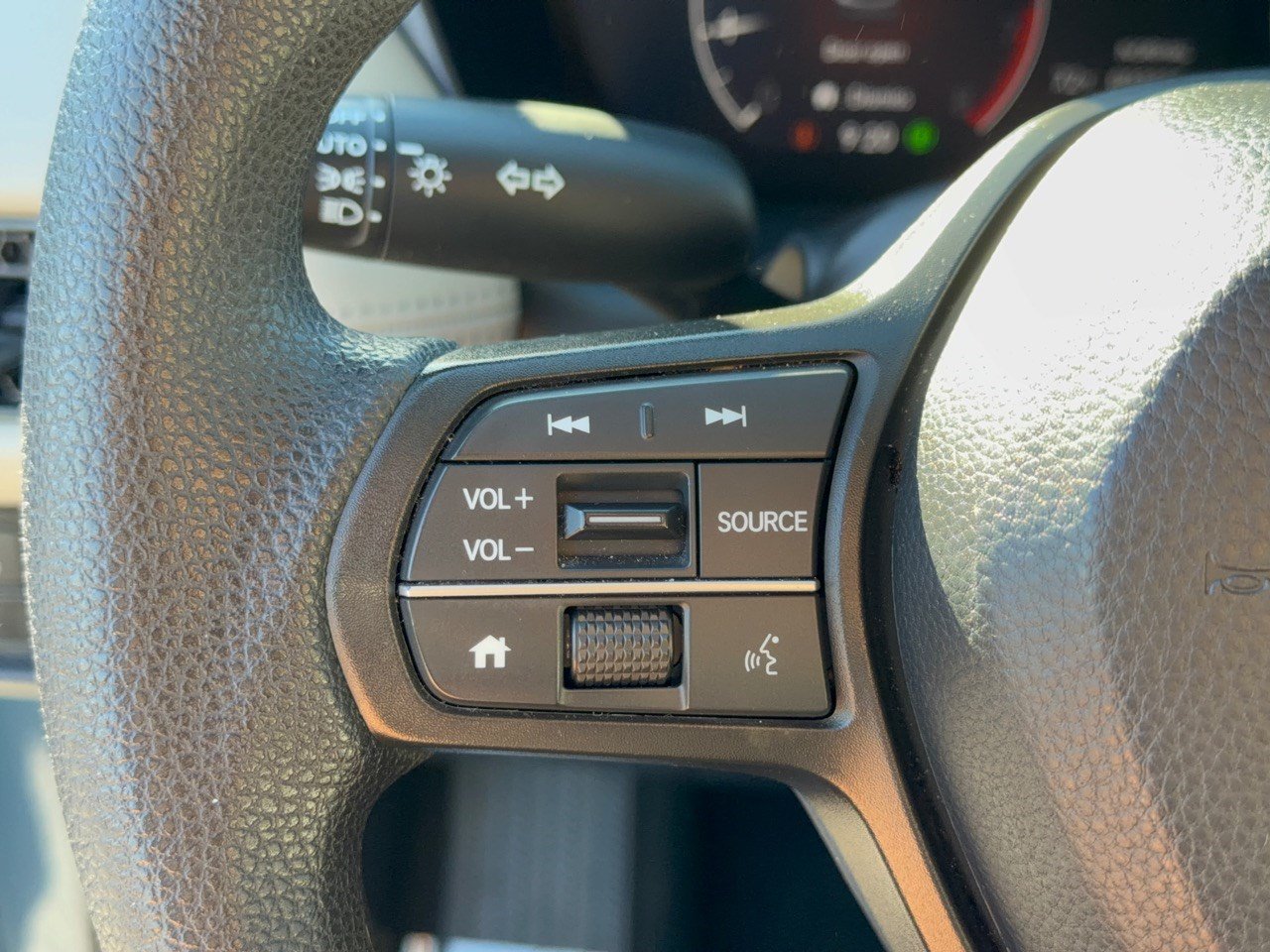 Used 2023 Honda HR-V LX image 18