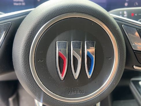 Used 2025 Buick Enclave Preferred image 24