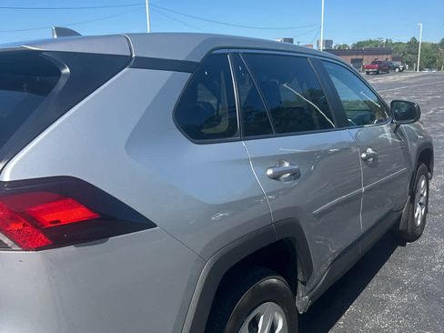 Used 2024 Toyota RAV4 LE AWD/4WD image 4