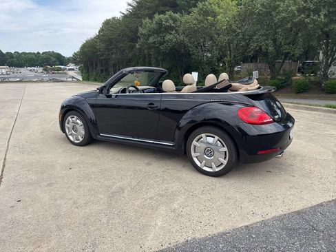 Used 2013 Volkswagen Beetle 2.5 FWD image 10