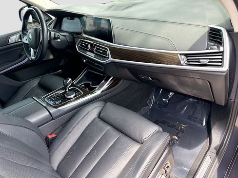 Used 2021 BMW X7 xDrive40i w/ Premium Package AWD/4WD image 14