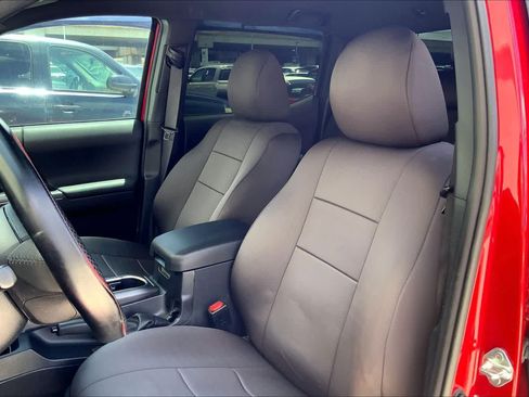 Used 2021 Toyota Tacoma SR AWD/4WD image 11