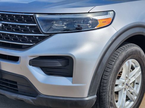 Used 2021 Ford Explorer XLT RWD image 8