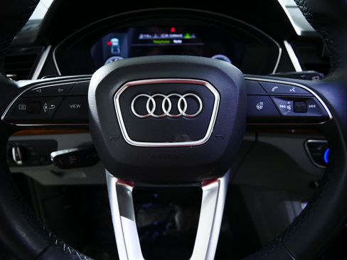 Used 2023 Audi Q5 2.0T Premium Plus w/ Premium Plus Package AWD/4WD image 25