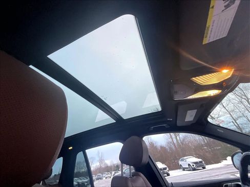 Used 2023 BMW X5 xDrive45e image 22