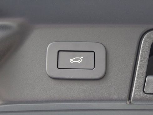 New 2026 Land Rover Range Rover Velar S AWD/4WD image 22