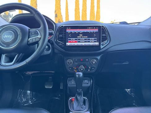 Used 2019 Jeep Compass Altitude image 15