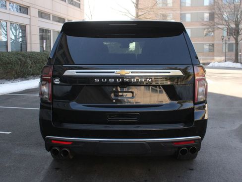 Used 2023 Chevrolet Suburban High Country AWD/4WD image 7
