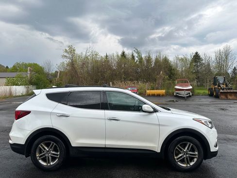 Used 2017 Hyundai Santa Fe Sport AWD/4WD image 9