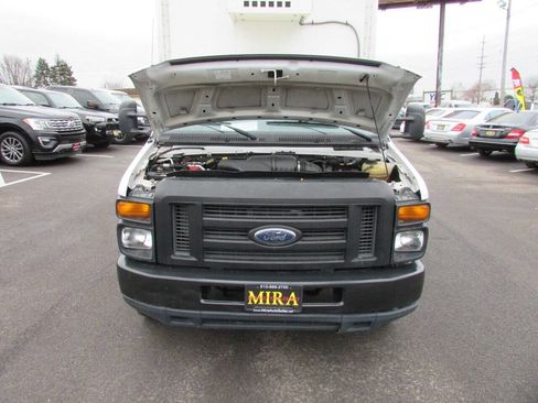 Used 2012 Ford E-450 and Econoline 450 Super Duty w/ PWR Locks & Windows Group image 24