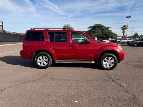 Used 2011 Nissan Pathfinder SV image 10