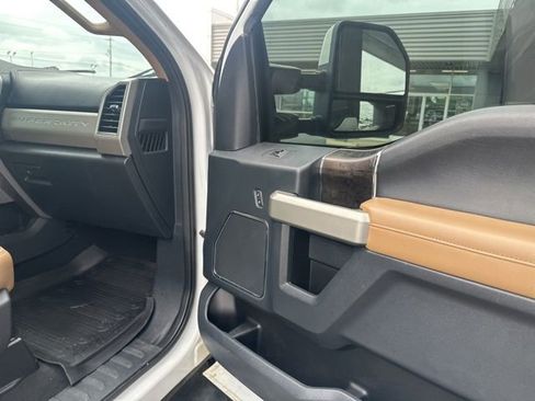 Used 2022 Ford F250 Lariat w/ Chrome Package AWD/4WD image 7