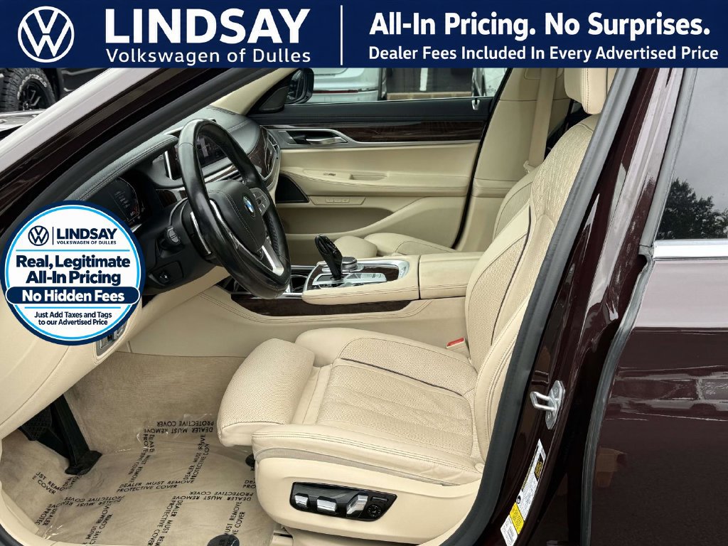 Used 2020 BMW 740i w/ Premium Package RWD image 11