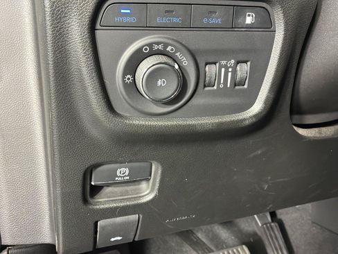 Used 2024 Jeep Grand Cherokee Limited 4xe AWD/4WD image 24