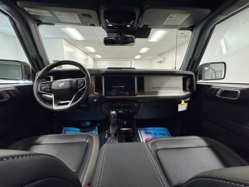 New 2025 Ford Bronco Outer Banks image 11