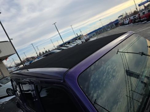 Used 2023 Jeep Wrangler Unlimited Sahara w/ Cold Weather Group image 11