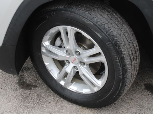 Used 2021 GMC Terrain SLE w/ Driver Convenience Package image 17