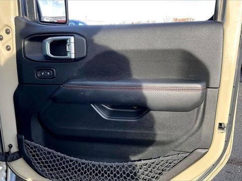 Used 2022 Jeep Gladiator Rubicon w/ LED Lighting Group image 19