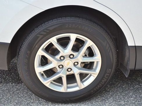 Used 2024 Chevrolet Equinox LT AWD/4WD image 11